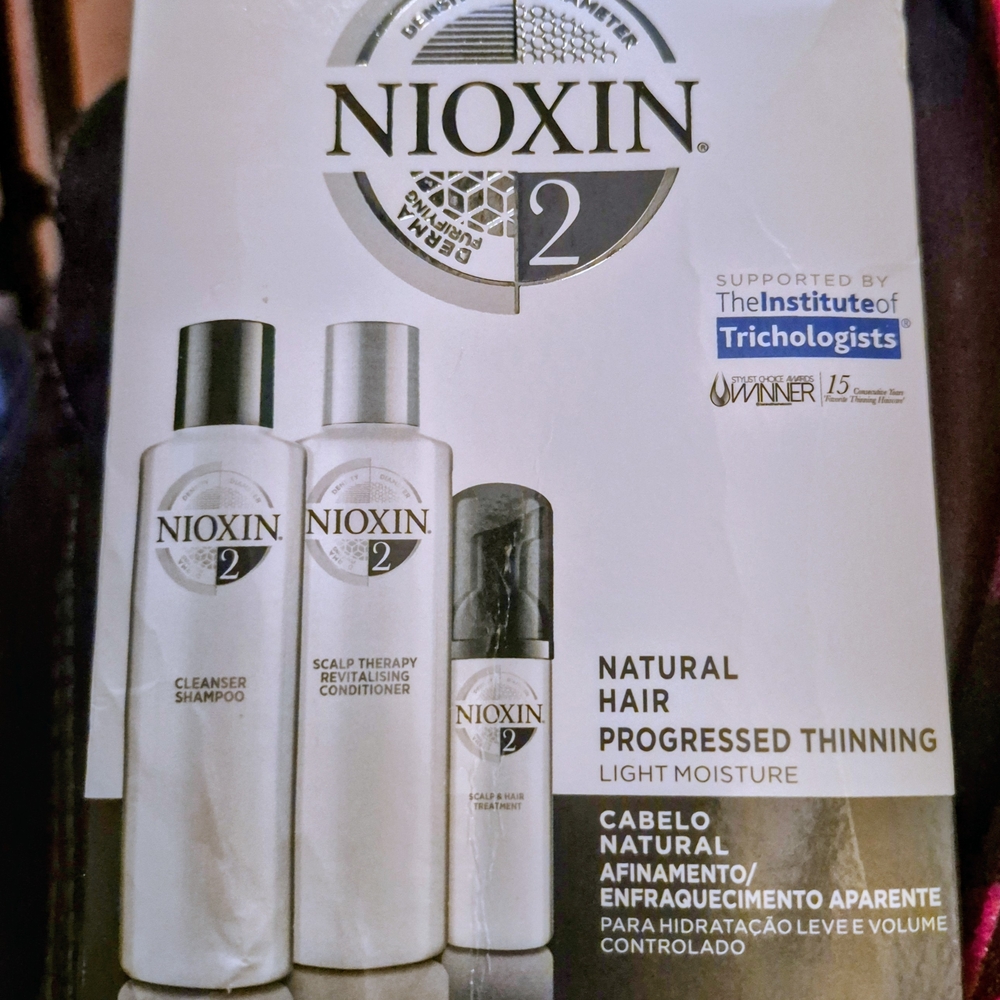 Nioxin System 2 Light Moisture Cleanser Shampoo & Conditioner Trio - White